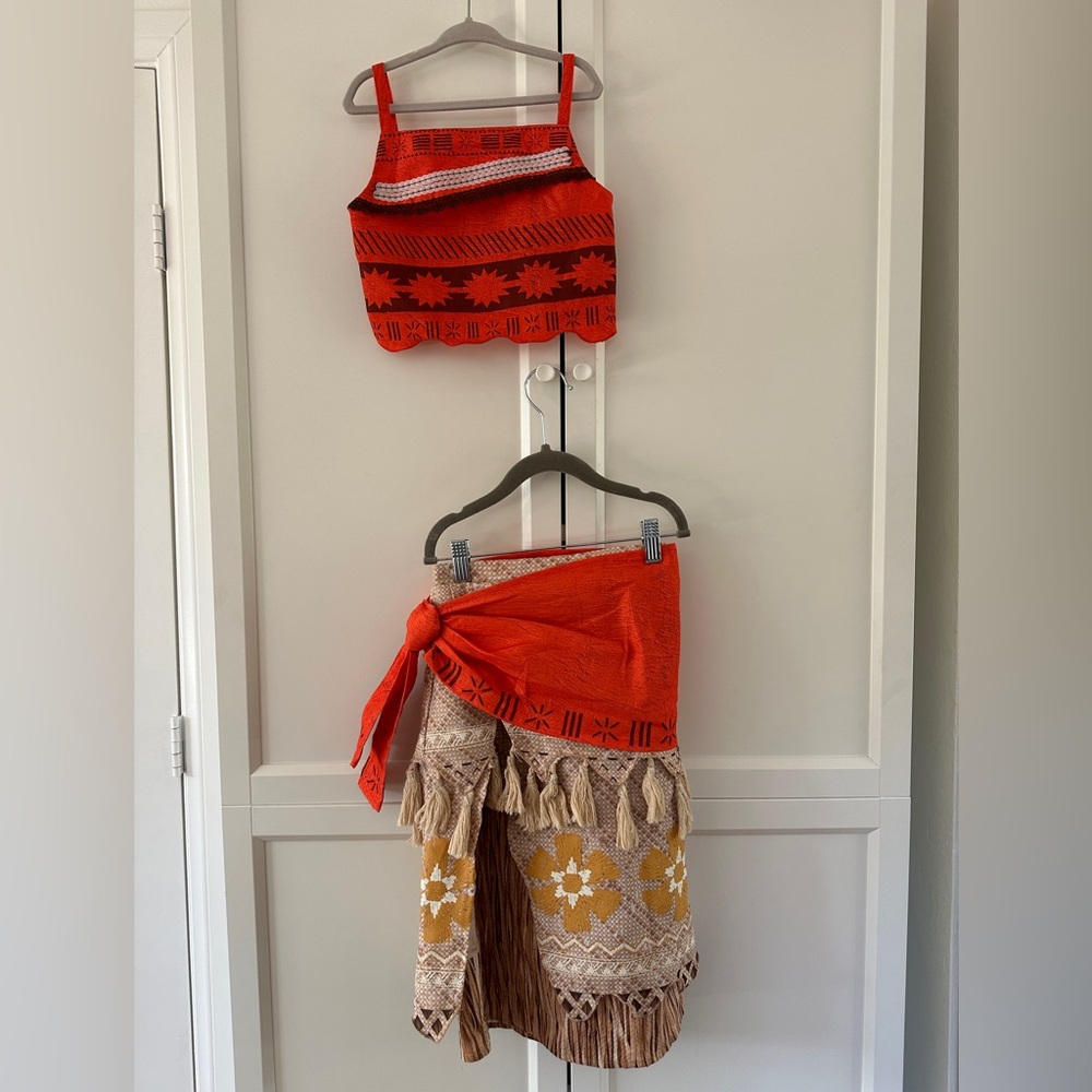 Disney Moana Costume - authentic purchased at Disney Land - size 5/6